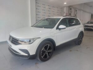 VOLKSWAGEN TIGUAN LIFE 1.4 TSI EHYBRID DSG (HÍBRIDO-ENCHUFABLE)